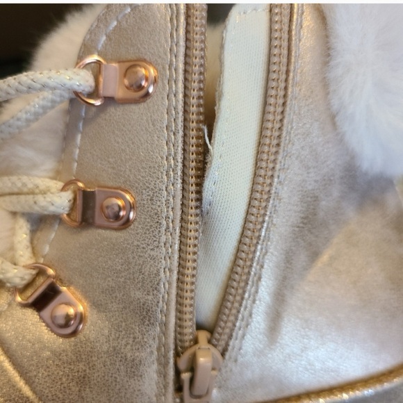 Like New Girls Boots - Picture 4 of 11